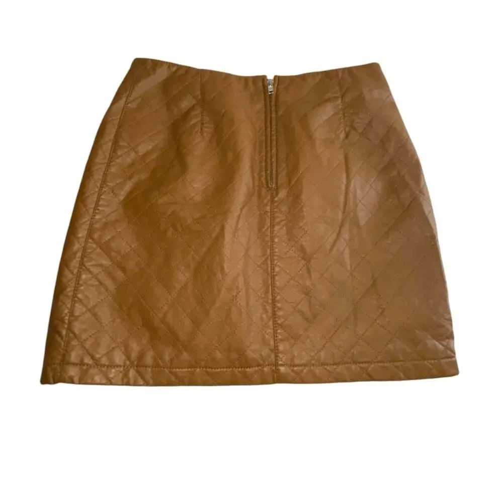 Forever 21 Brown Camel Faux Vegan Leather Diamond Pattern Mini Skirt Size M